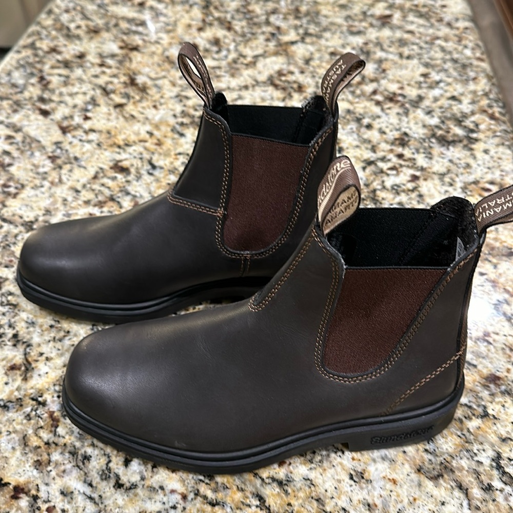 Blundstone Men’s Boots, size 7.5 US / 6.5 AU/UK (brand new, no box /tags)